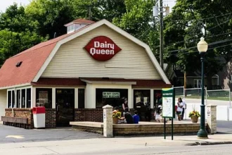 Bankruptcy Forces Ice Cream Chain to Close 500 Locations